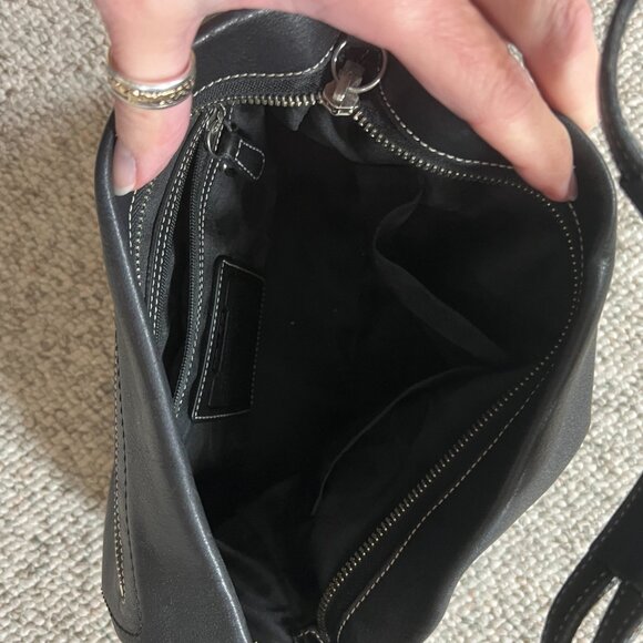 Coach Vintage Black Leather East West Legacy Tassel Hobo Shoulder Bag No. S-1417 - Picture 7 of 10